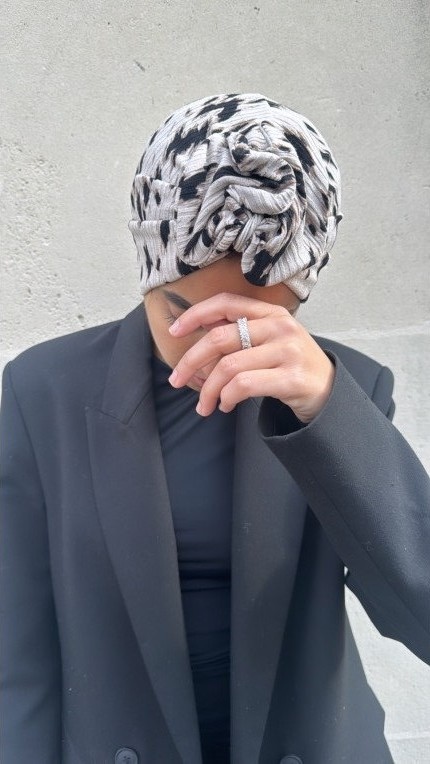 Turban bonnet Tacheté préformé – Image 3